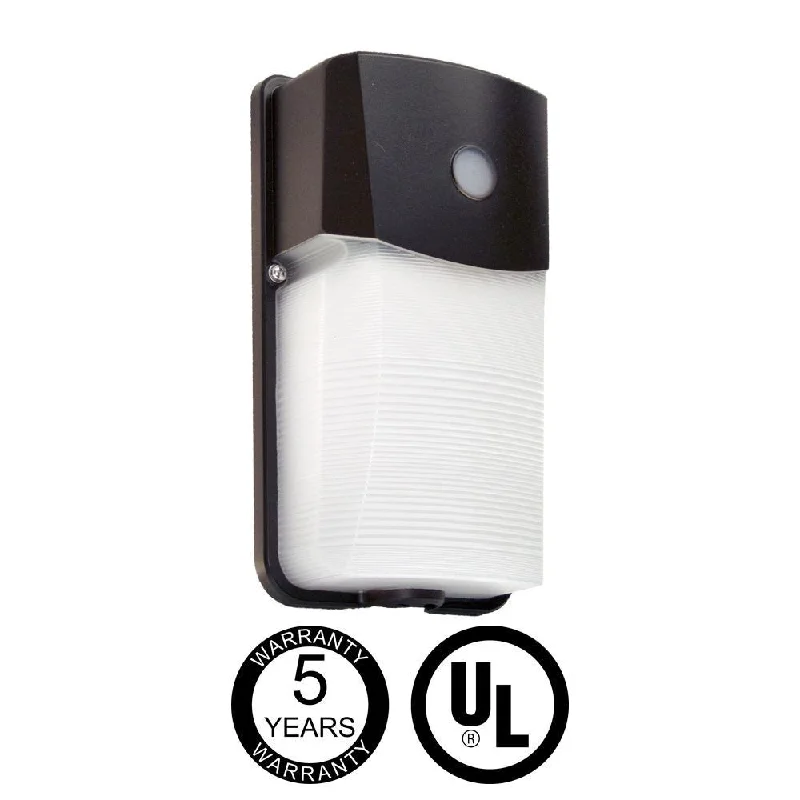 Energetic Lighting LED Mini Wall Pack Bronze Finish With Photocell - 20W - 2,200 lumens - 5000K - 120-277V - 50W Equal