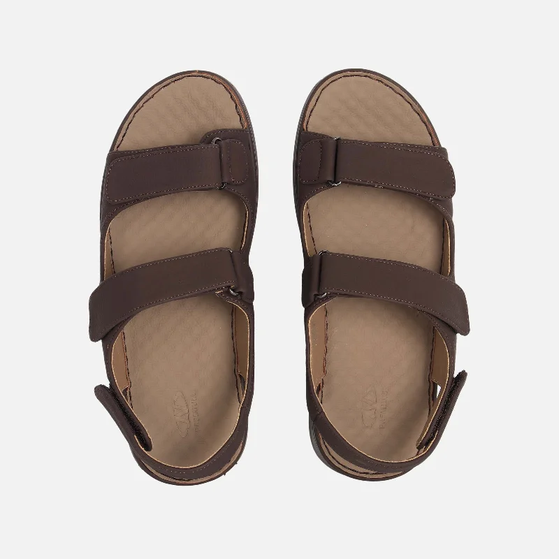 Men's sandals in a neutral color like black or brown MEN CASUAL TOE SANDALS