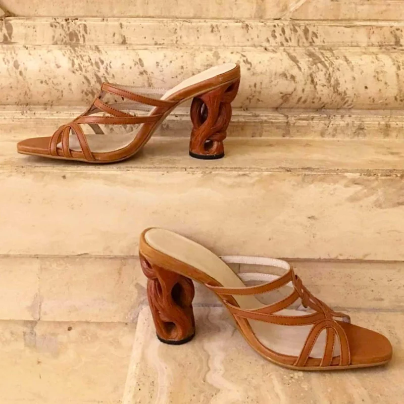 Men's sandals with a toe post design Into the Woods (Tan)