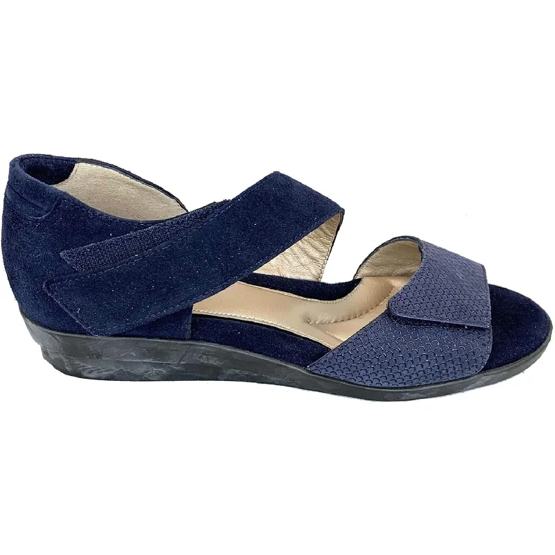 Men's sandals with a removable insole for cleaningWomen's BeautiFeel Dita Navy Linear 3D Print Suede