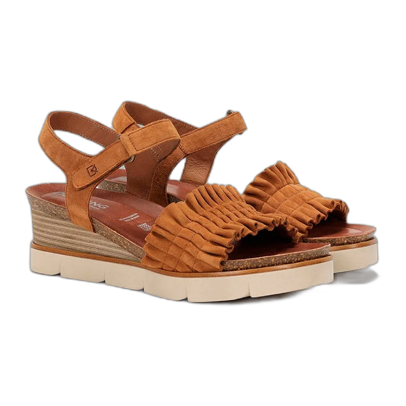 Men's sandals with a decorative buckle or charmAgnes D9054