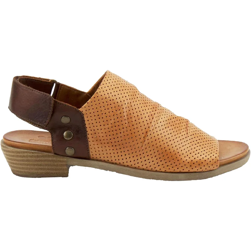 Men's sandals with a decorative buckle or charmWomen's Spring Step Rapture Camel Leather