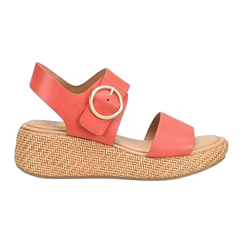 Men's sandals with a contrast stitching detailFaedra