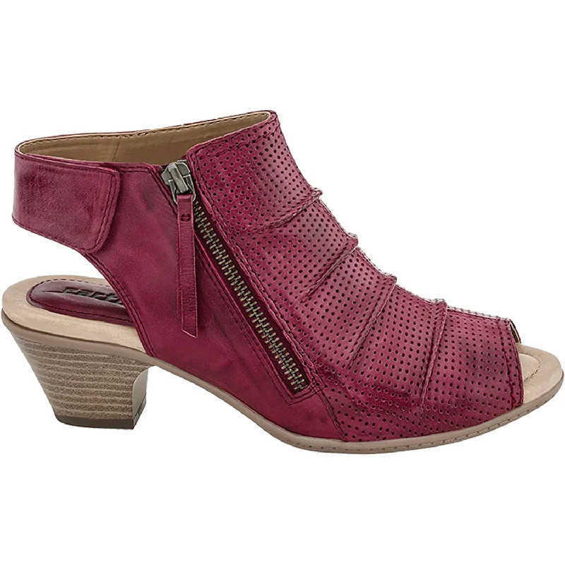 Men's sandals with a flexible sole for easy movementWomen's Earth Hydra Regal Red Leather