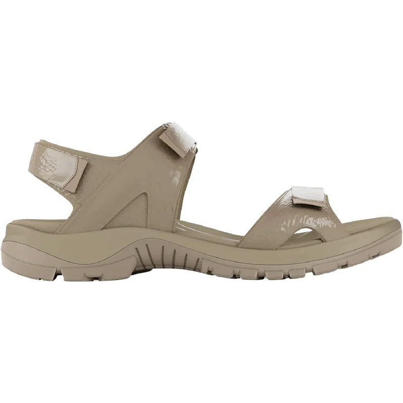 Men's sandals with a wide strap for supportWomen's Ecco Yucatan 2.0 3s Nude Crinkle Patent