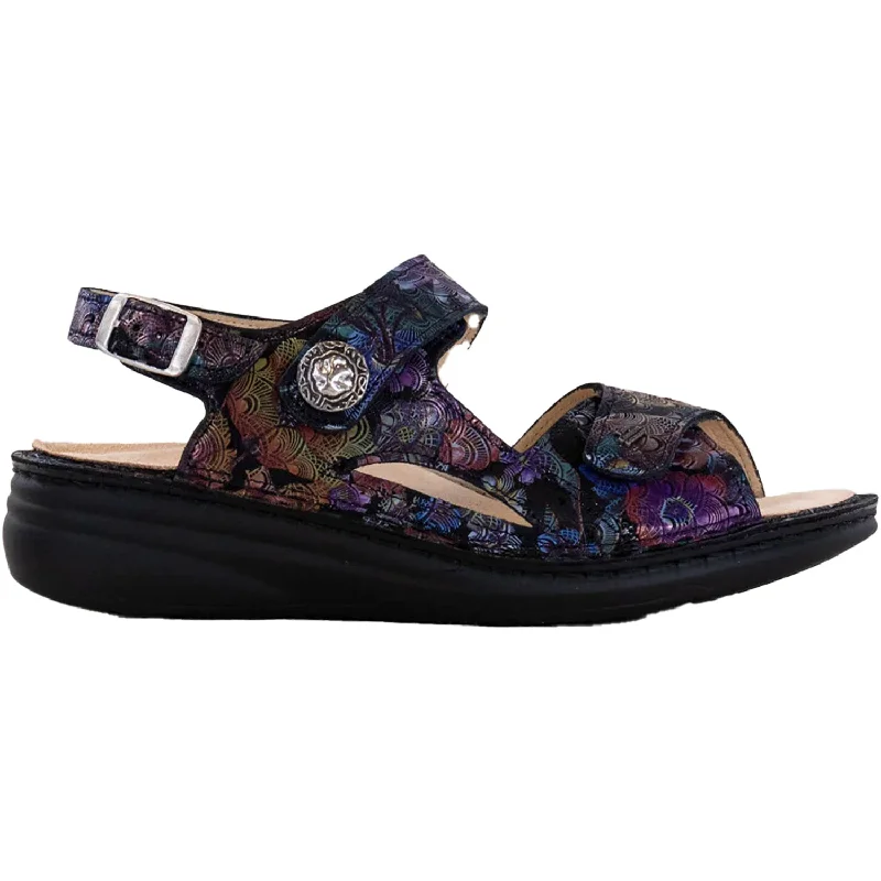 Men's leather sandals with an adjustable strapWomen's Finn Comfort Barbuda Dark Blue Irpino Leather