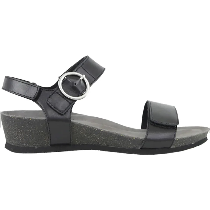 Men's sandals with a shock - absorbing insoleWomen's Munro Sintra Black Leather