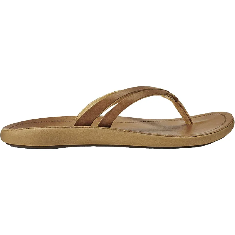 Men's sandals with a decorative buckle or charmWomen's OluKai Kapehe Luana Sahara/Sahara Leather