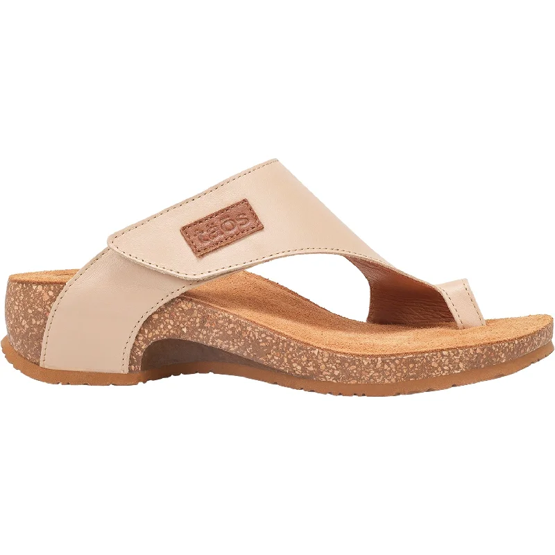 Men's sandals with a leather lining for comfortWomen's Taos Loop Natural Leather