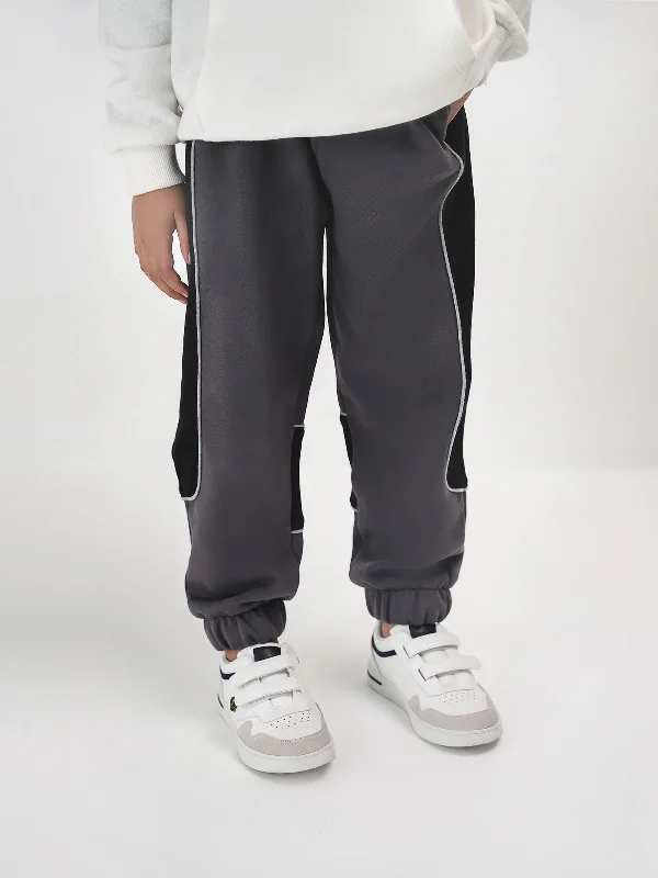 Men's sandals with a stretchy strap for a better fit"FANTERY" Relaxed Fit Joggers