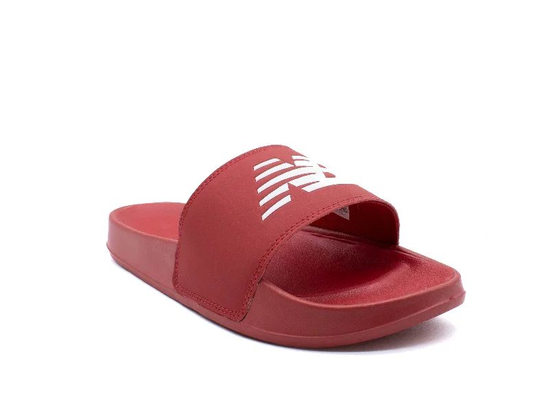 Men's sandals with a flexible sole for easy movementNEW BALANCE 200 Slip-On