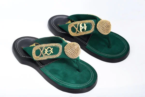 Men's sandals with a durable outer soleThe Akan Gold Ornament Open Slippers
