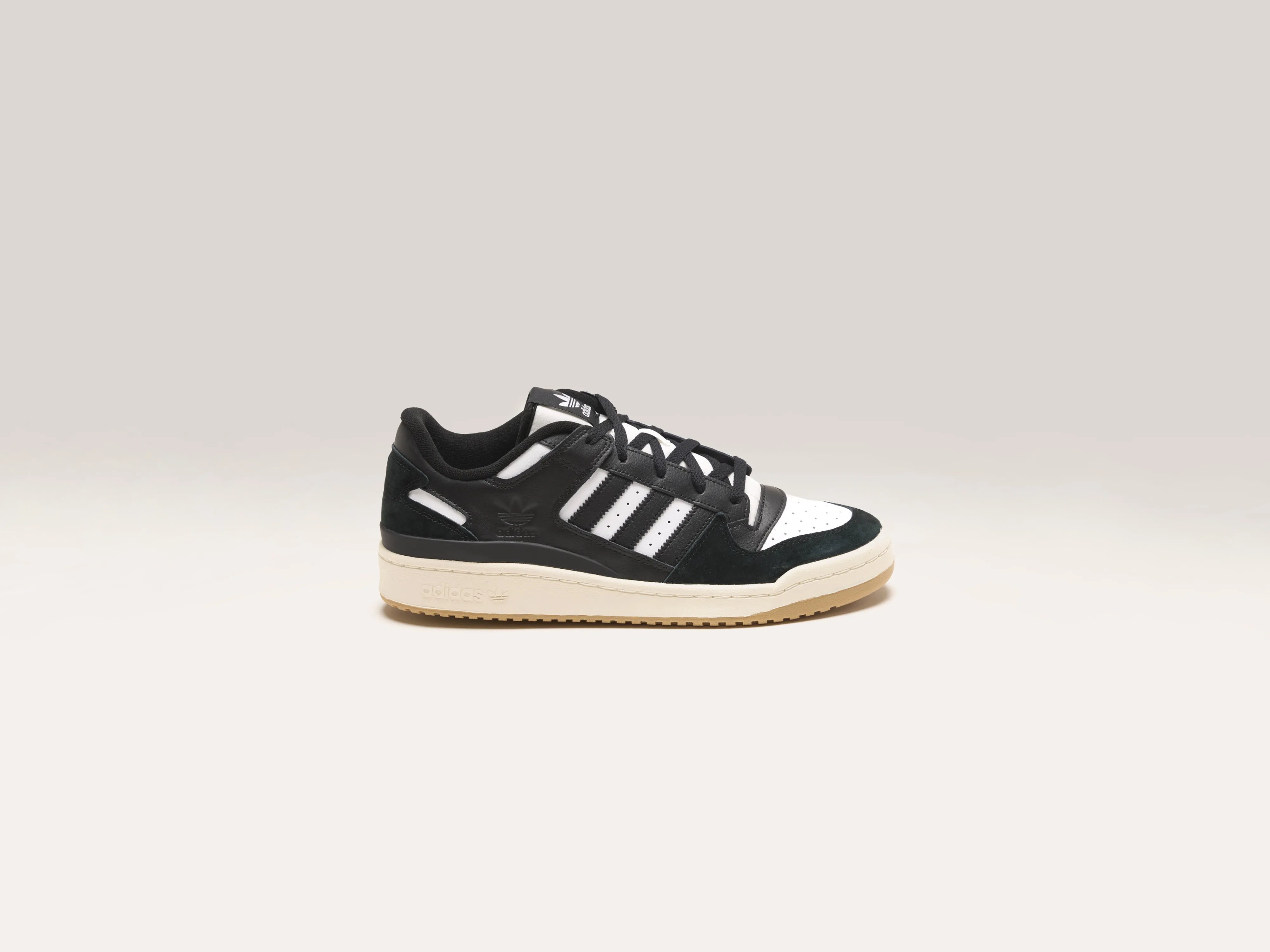 Men's neon - colored sneakers for a bold statementForum Low CL for Men (242 / M / BLACK) Men's neon - colored sneakers for a bold statementForum Low CL for Men (242 / M / BLACK)