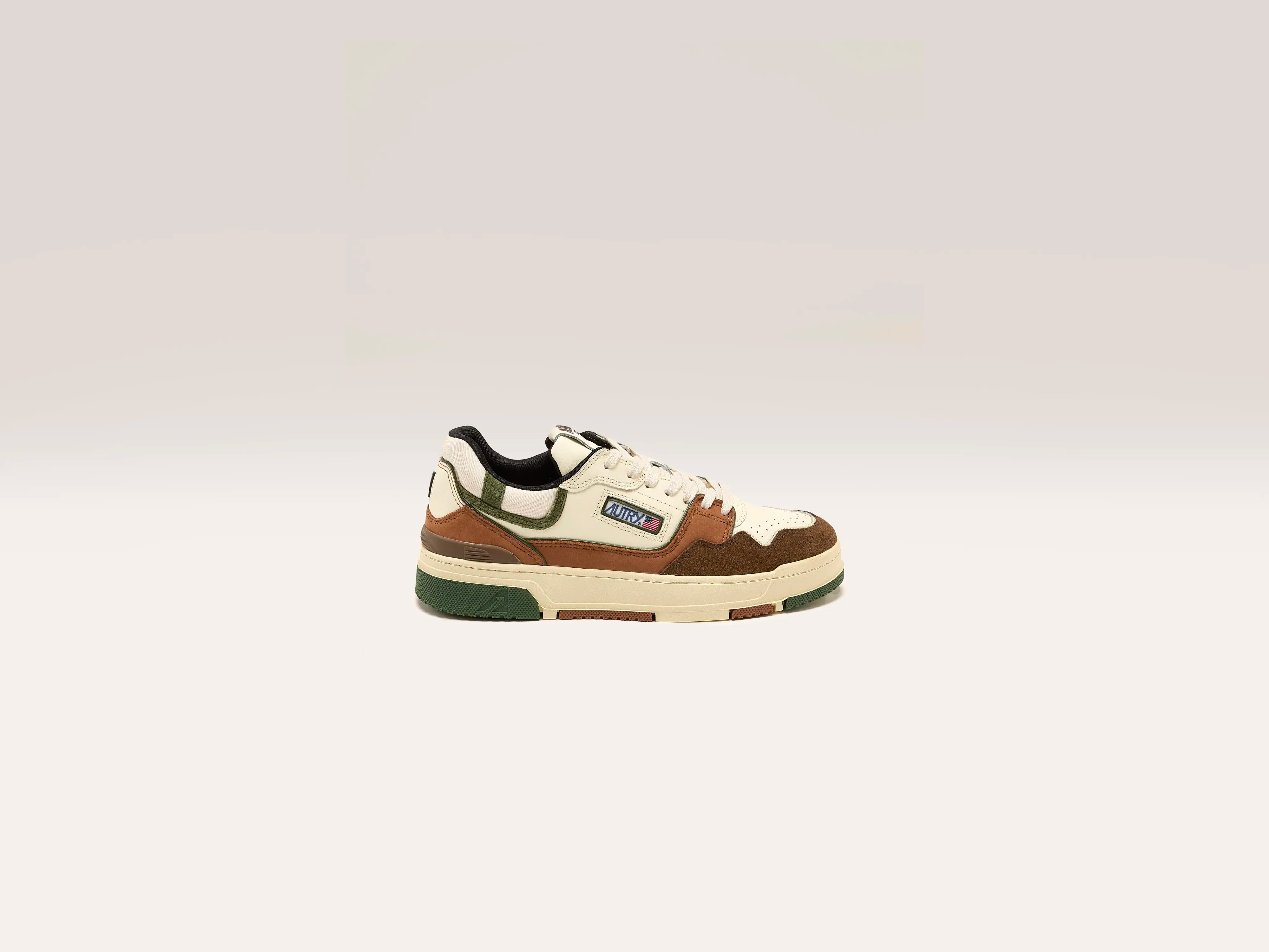Men's hiking sneakers with a high - traction soleClc Low For Men (242 / M / BROWN)