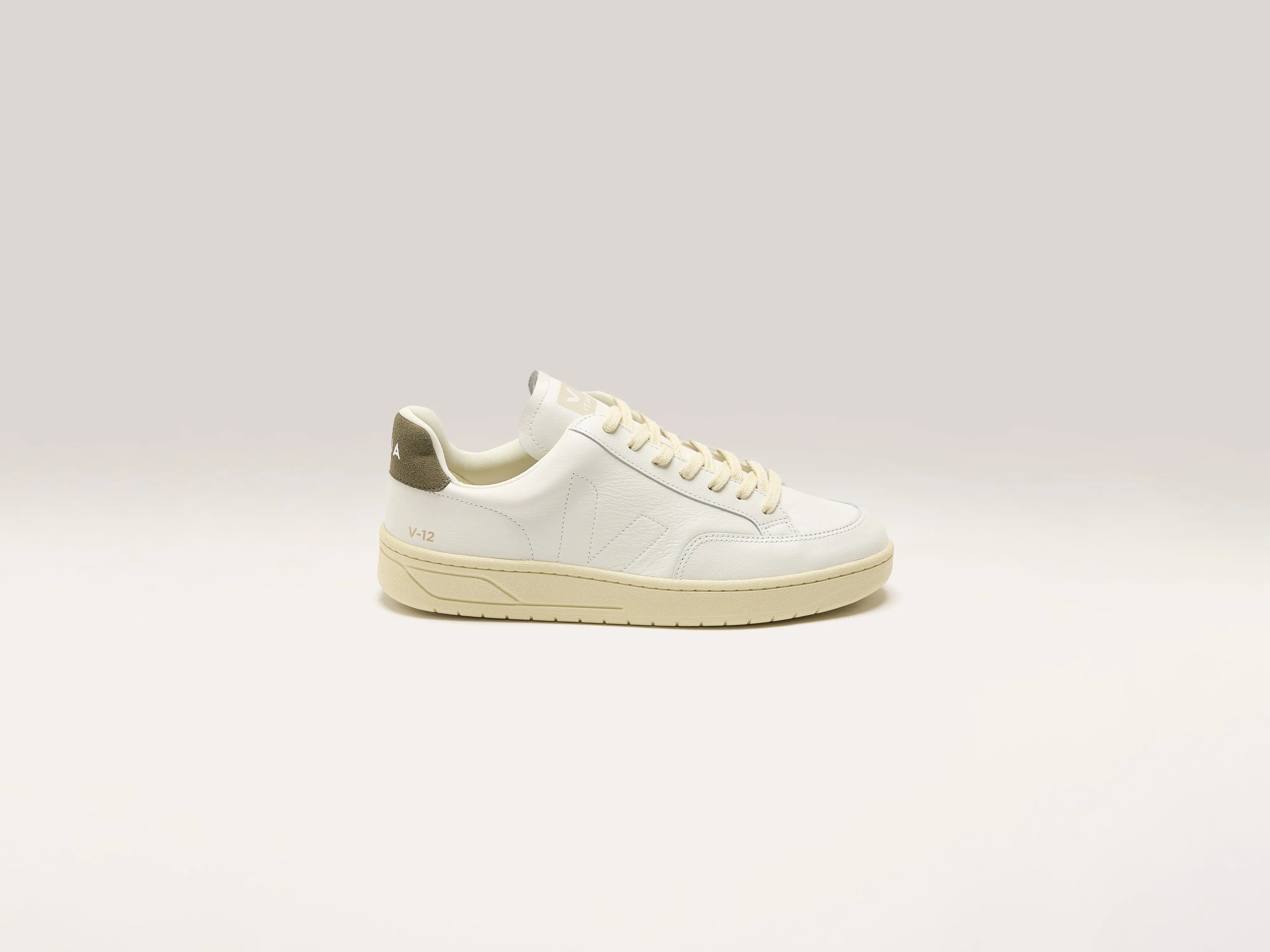 Men's sneaker collabs with famous designersV-12 Stitch O.T. Leather for Men (242 / M / BROWN) Men's sneaker collabs with famous designersV-12 Stitch O.T. Leather for Men (242 / M / BROWN)