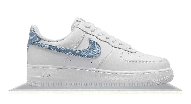 Men's low - top canvas sneakers with a floral printAir Force 1 Low White Paisley UNC Men's low - top canvas sneakers with a floral printAir Force 1 Low White Paisley UNC