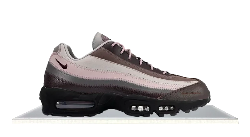Men's low - top canvas sneakers with a floral printAir Max 95 A Ma Maniére 'While You Were Sleeping' Men's low - top canvas sneakers with a floral printAir Max 95 A Ma Maniére 'While You Were Sleeping'