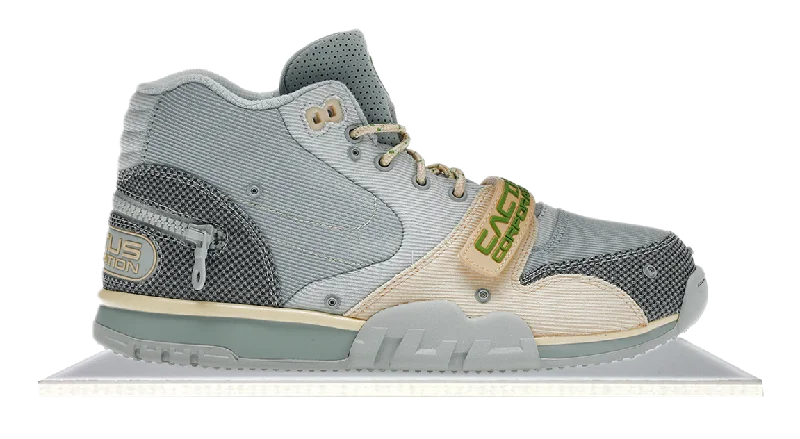 Men's narrow - width sneakers for a snug fitAir Trainer 1 SP x Travis Scott "Grey Haze" Men's narrow - width sneakers for a snug fitAir Trainer 1 SP x Travis Scott "Grey Haze"