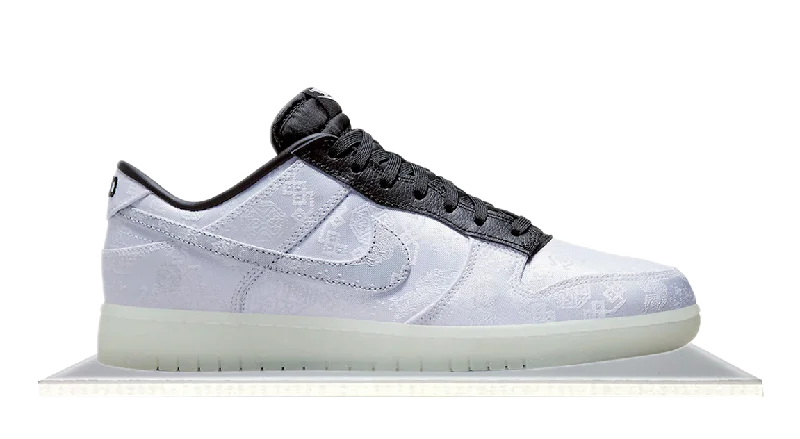 Men's high - top leather sneakers with a zip - up sideDunk Low CLOT Fragment White Men's high - top leather sneakers with a zip - up sideDunk Low CLOT Fragment White