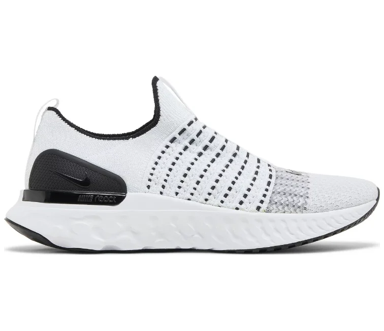 Men's hiking sneakers with a high - traction soleMen's Nike React Phantom Run (True White/Black) Men's hiking sneakers with a high - traction soleMen's Nike React Phantom Run (True White/Black)