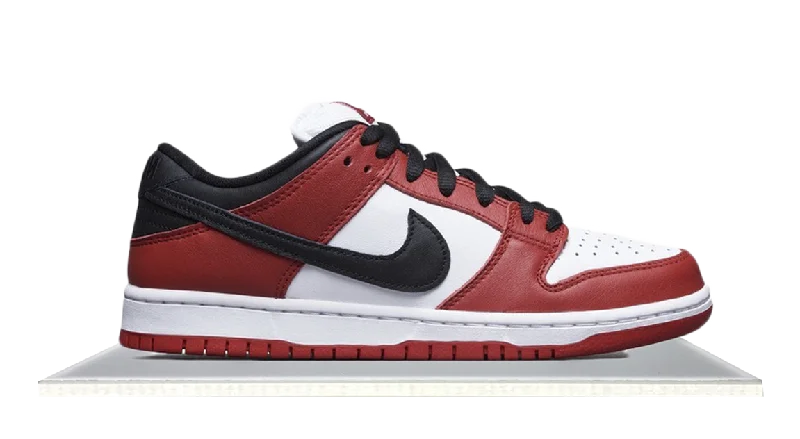 Men's neon - colored sneakers for a bold statementSB Dunk Low Chicago