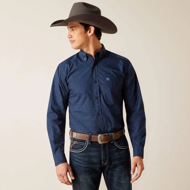 Vintage - style men's western boots with a square toe and spur ledgeAriat Men's Pollerd Fitted Long Sleeve Western Button Down Shirt Vintage - style men's western boots with a square toe and spur ledgeAriat Men's Pollerd Fitted Long Sleeve Western Button Down Shirt