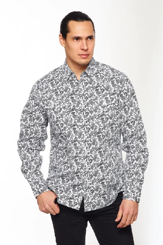 Men's western boots with a rubber sole for traction on various surfacesBLACK AND WHITE PAISLEY WESTERN SHIRT Men's western boots with a rubber sole for traction on various surfacesBLACK AND WHITE PAISLEY WESTERN SHIRT