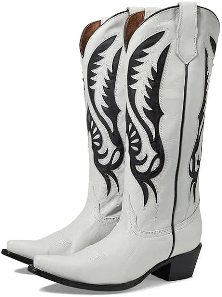 Western - style men's boots with intricate tooling and stitchingCircle G Woman's White & Black Western Inlay Boot Western - style men's boots with intricate tooling and stitchingCircle G Woman's White & Black Western Inlay Boot