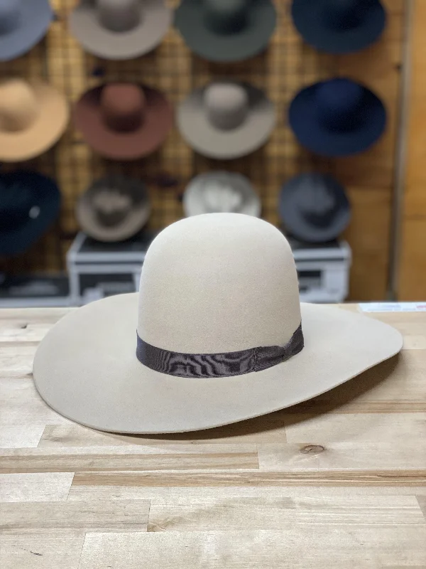 Men's western boots with a leather sole and a heel guardRodeo King | 7X Buckskin 12 Ligne Band Felt Cowboy Hat Men's western boots with a leather sole and a heel guardRodeo King | 7X Buckskin 12 Ligne Band Felt Cowboy Hat