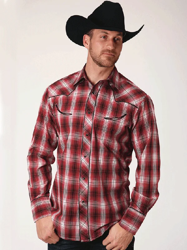 Men's western boots with a distressed leather finish for a rugged lookRoper 1-01-086-0139 Mens Long Sleeve Snap Plaid Western Shirt Red Men's western boots with a distressed leather finish for a rugged lookRoper 1-01-086-0139 Mens Long Sleeve Snap Plaid Western Shirt Red