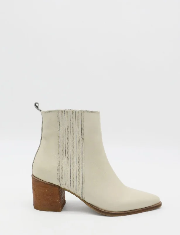 Men's western boots with a tooled leather design on the shaftStagecoach western chelsea booties off white leather womens shoe Men's western boots with a tooled leather design on the shaftStagecoach western chelsea booties off white leather womens shoe