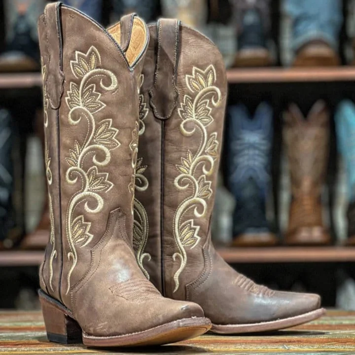 Men's western boots in a rich brown or black leatherTanner Mark Women's San Angelo Square Toe Leather Boots Chocolate TML205075 Men's western boots in a rich brown or black leatherTanner Mark Women's San Angelo Square Toe Leather Boots Chocolate TML205075