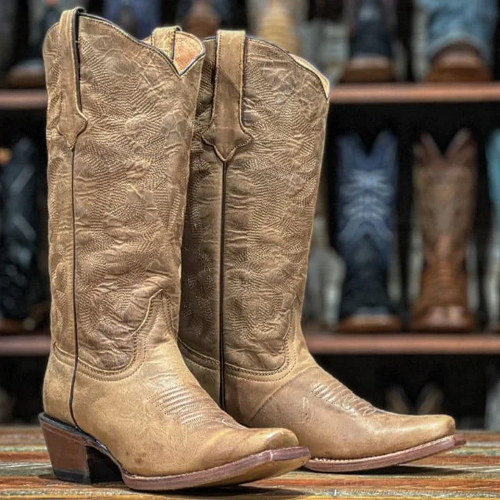 Vintage - style men's western boots with a square toe and spur ledgeTanner Mark Women's 'The Ember' Leather Square Toe Boots Cognac TML201383 Vintage - style men's western boots with a square toe and spur ledgeTanner Mark Women's 'The Ember' Leather Square Toe Boots Cognac TML201383