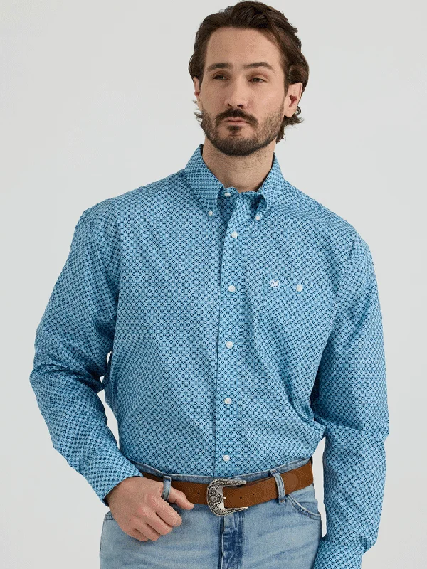 Men's western boots with a leather sole and a heel guardWrangler 112344263 Long Sleeve Relaxed Fit Western Shirt Blue Men's western boots with a leather sole and a heel guardWrangler 112344263 Long Sleeve Relaxed Fit Western Shirt Blue
